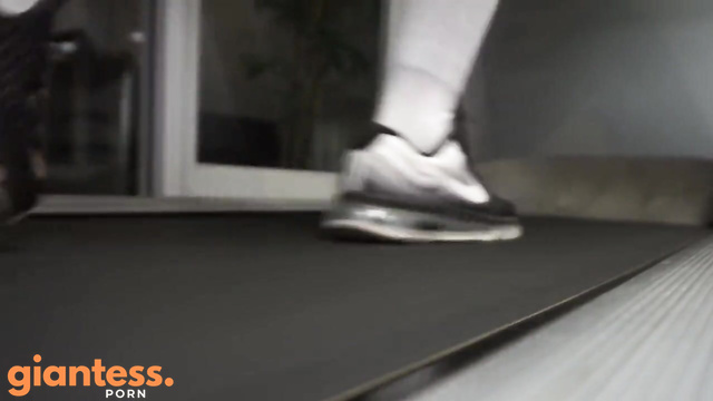 Giantess Roma – Kiler Workout