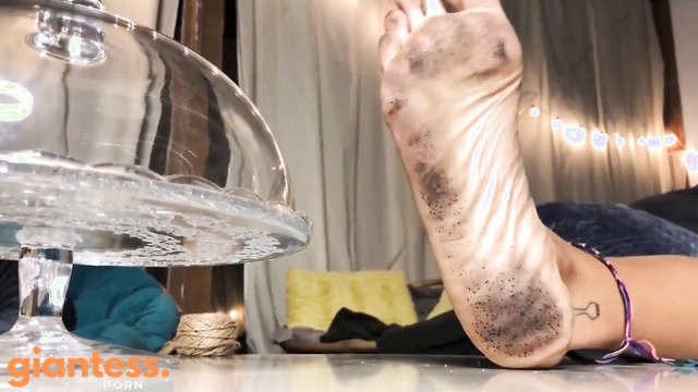 Giantess Ave – Crush Film Volunteers Giantess Feet