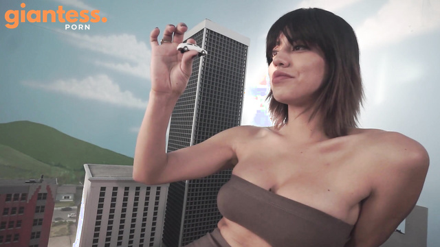 Giantess Ave - The Model Mayhem