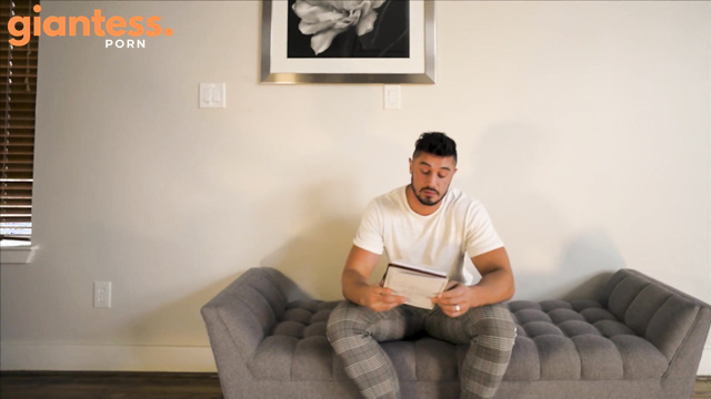 Giantess Ave – Worshiped Wife, Happy Life