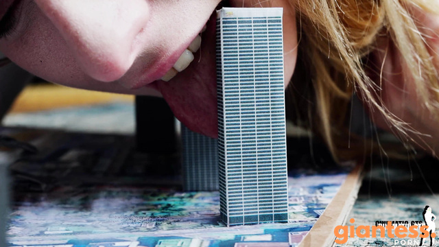 Giantess Vanessa Shrinking