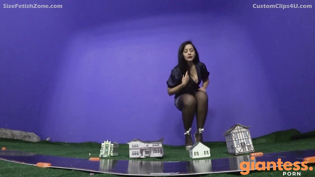 CustomClips4U – Sahrye takes over the neighborhood