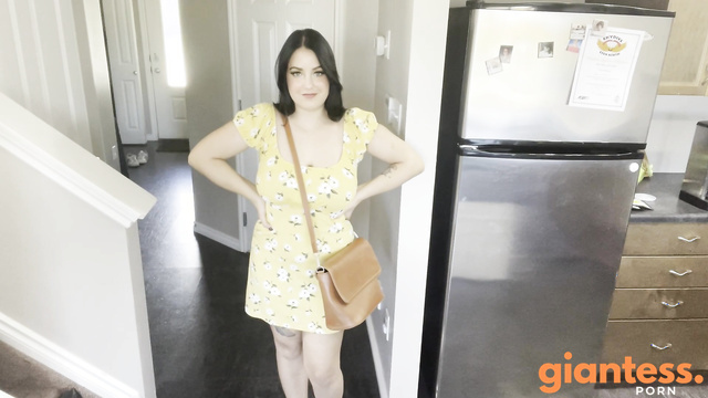 GirlOnTop880 – Shrinking and Consuming my Boring B