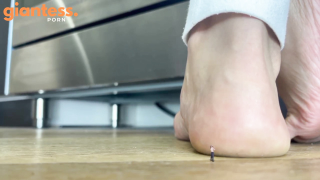 Giantess Muse - Hybrid Muse Tiny Fan