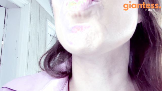 QueenMotherSoles – Giantess Mom Eats Son Friends Masturbate