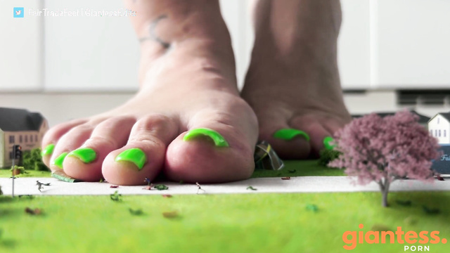 Giantess FairTrade - City Short Edit 1