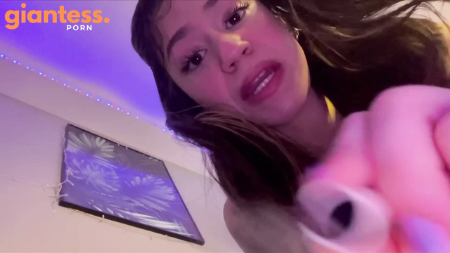 ASMR Uma Gigante Te Encontrou