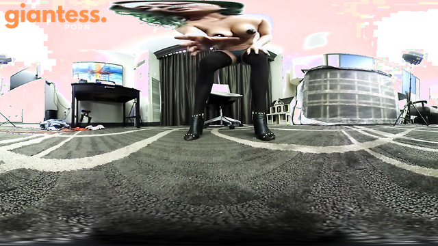 CustomClips4U - Hands And Cleavage Fetcon VR