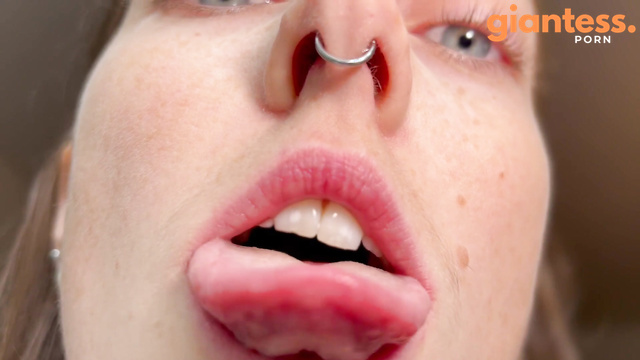 Giantess Muscle Worship Close Up