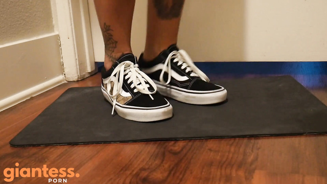 Sorceress Bebe – Shrunken Insole Slave Audition Custom