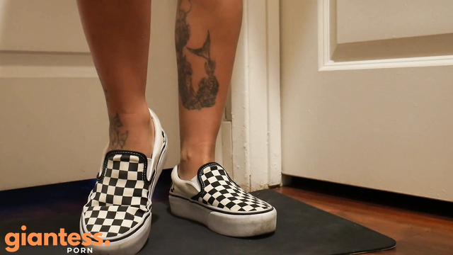 Sorceress Bebe – Shrunken Insole Slave Audition Custom