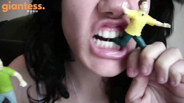 Lucy Skye – Giantess Lucy Eats Losers