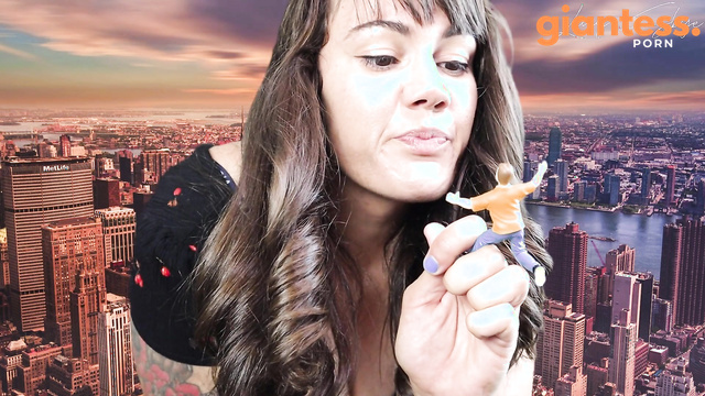 Giantess Destroys and Eats Town