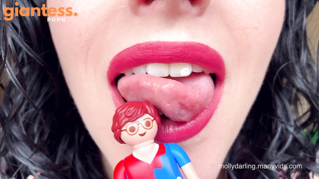 Molly Darling Vore
