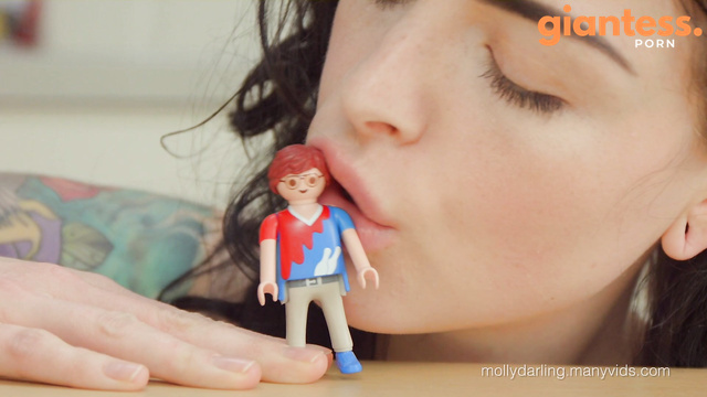 Molly Darling Vore