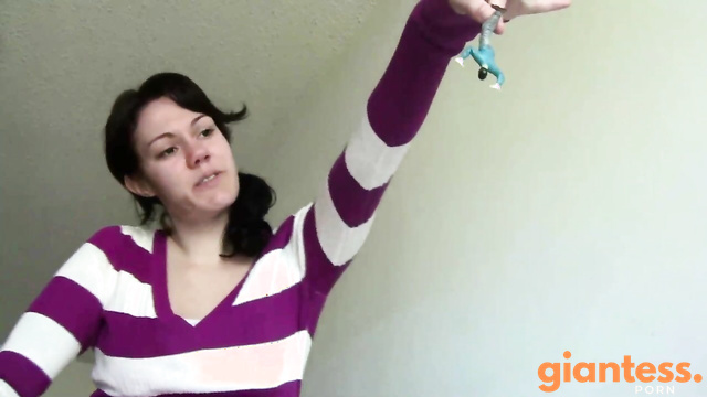 Lucy Skye – Giantess Small Man