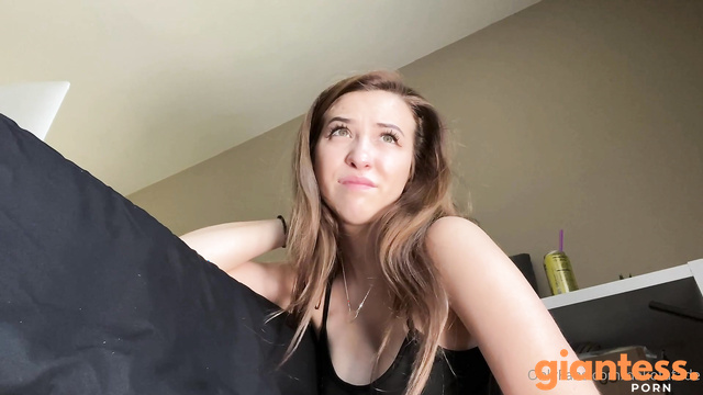 Dakotafade – Giantess Kota Caught You Creeping