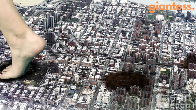 Wreckin Becca – Giantess Walks Through the City
