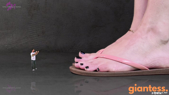 SMGTSProductions - Goddess Shows Off Her Feet to a Tiny Worshipper