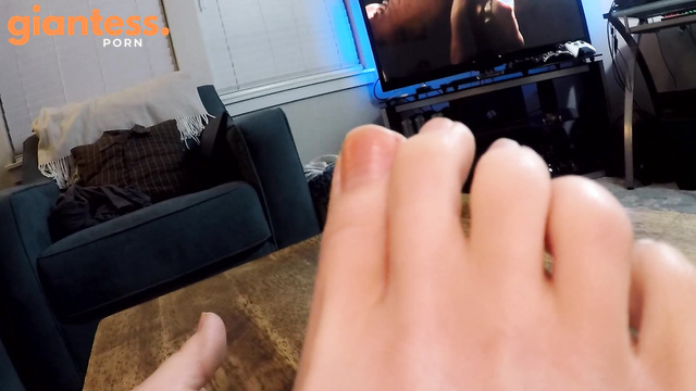Housewife Ginger - Resting And Eating Giantess Don't Want Dominate On Tiny You