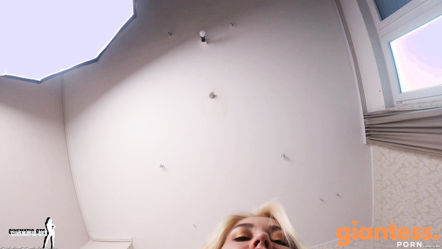 Giantess Margot Crush