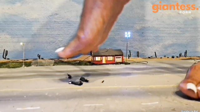 Strength GTS Dioramas - Angry Ebony Giantess And The Epic Battle Round 2