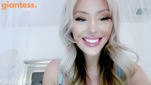 GiaDelRey - Perfect Giantess Is Hungry For You: Lips Wet And Ready
