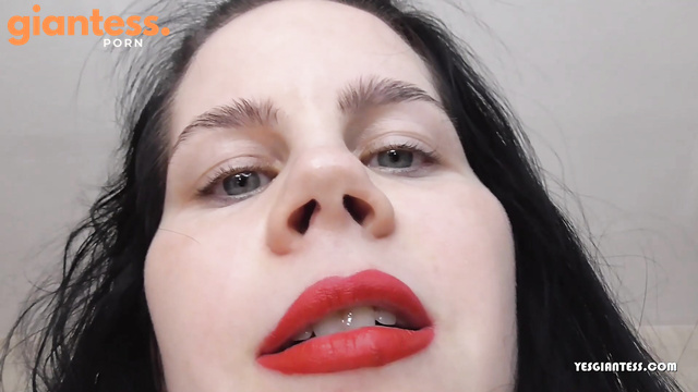 Anna Sky - Giant Woman Wants to Eat You After Applying Red Lipstick