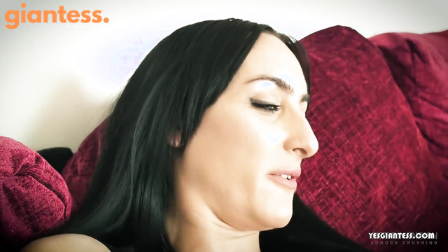 Bratty Foot Girls - London Crushing a Tiny Intruder in Her Routine Episode 5