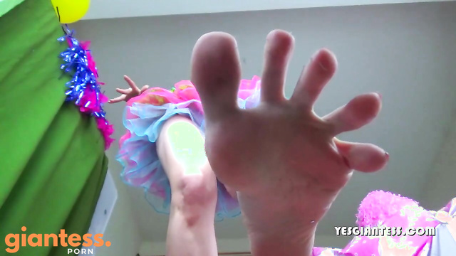 Goddess Vanessa - Circus Behind The Scenes: Admiring a Giantess Perfect Long Legs