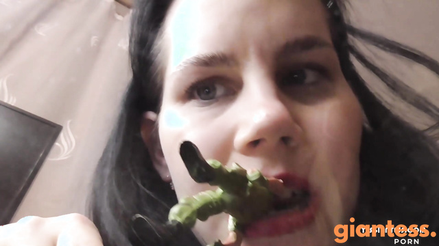 Anna Sky - Hungry And Playful Giantess Sets Her Eyes on a Little Man