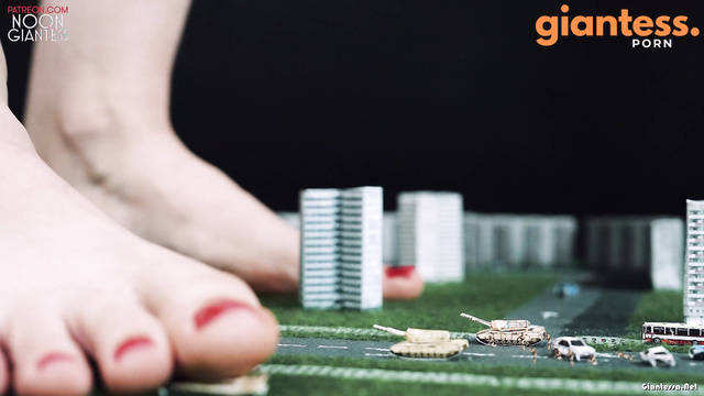 Giantess Noon - Sorrow City Ruin: Thick Giantess Legs Pulverize The Tiny Population
