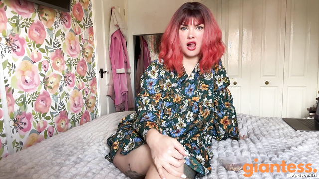 Yourhikerbabe - Giantess Babysitter Eating And Chewing Tasty Snacks Insert Inside Anus