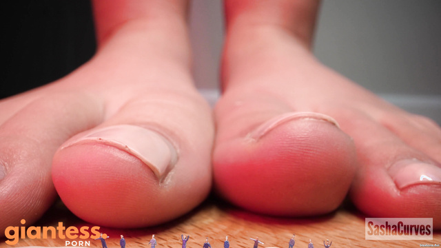 Sasha Curves - Welcome to Giantess VIP Room: Lick Her Brilliant Feet First