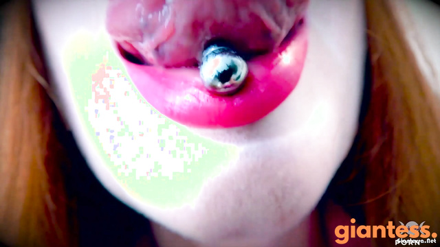 MILF Olivia Rose: Piercing Tongue Tease Turns Neighbor Into a Meal