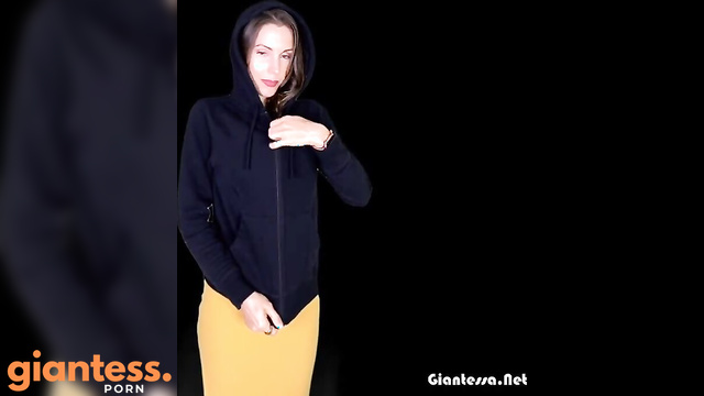 Lelu Love - Worshipping The Wrinkled Soles of a Resting Naked Giantess