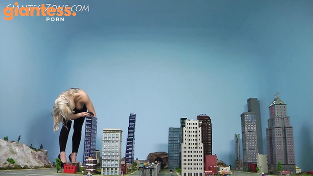 Media Impact Customs - Giantess Courtney In Latex Suit Make Citizens Cry Power Trip