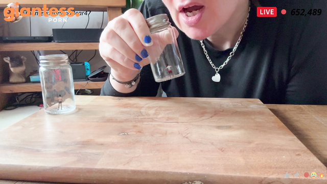 GiantessMommaBear - The Fetish Quiz For Little Slave: Let My Butt Crush You
