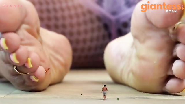 Giantess EditZ - Huge Amina Delivers What You Desire: Her Butt Crushing