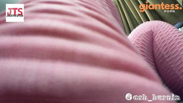 Jackthespeck Giantess Flicks - An Unaware Yoga Session With BBW Mature Lady