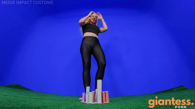 Media Impact Customs - Mega Stepmom Blondzilla Causes Building-Crushing Quakes