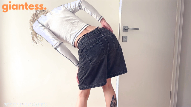 Rise of the Giantess - Tiny Man Slave: Goddess Christi Skater Girl Moist Butt Crush