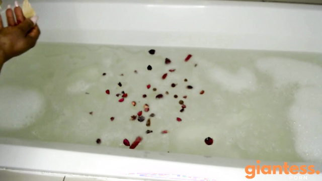 The Magic Bathroom Transformation Fantasy: Growth Fetish With Ebony Giantess