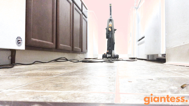 MXDominionakaCrushGoddess Clips - Thick Giantess Vacuuming Tinies Roach In Bathroom