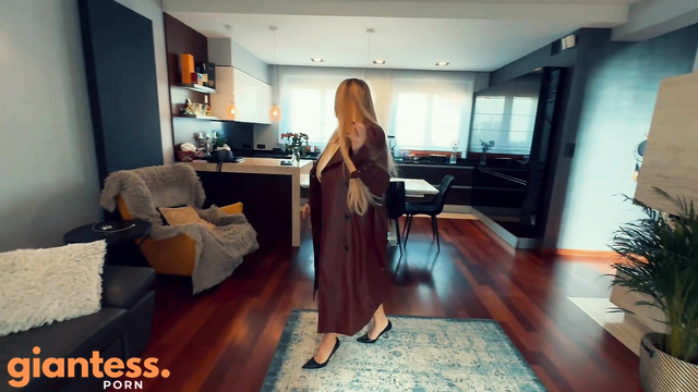 Princess Diana - Giantess Belly Inflation: Ghost Blows Up Inside MILF Blonde