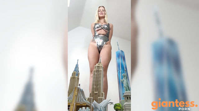 Giantess MILF Penny Rubbing Pussy And Uses NYC Landmarks As Her Favourite Sex Toys