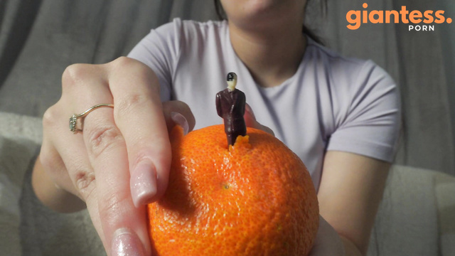 Giantess Stepsister Amaya Put Tiny Stepbrother Face In An Orange And Eat
