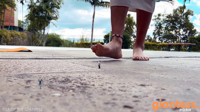 Rise OF The Giantess - Crush Therapy With Barefoot Giantess Andrea At The Pool