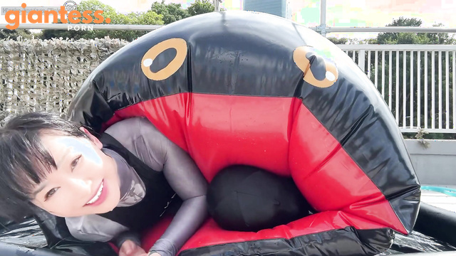 Hinako Bondage Clinic - Playing With Oiled King Serpent Adding Digestive Fluids