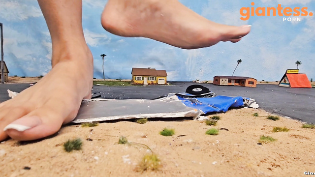 Strength GTS Dioramas - The City In Ruins: Mad Latina Angel Returns For Part 2 Of Her Path